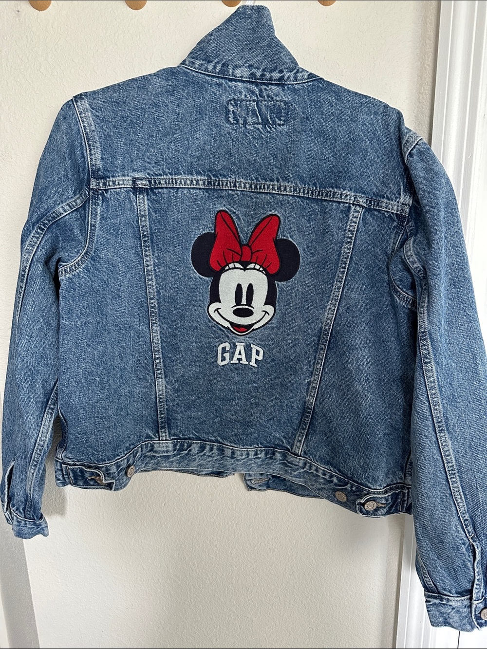 DISNEY MINNIE MOUSE GAP Ladies Washed Blue Denim Jacket Size Large